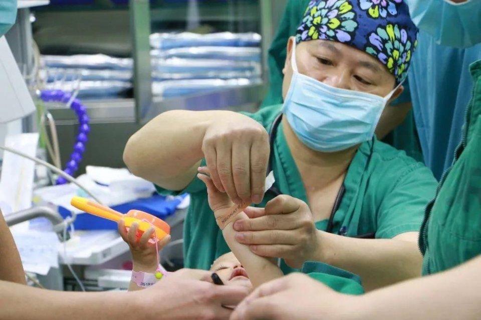 新宾妇婴监护型护送